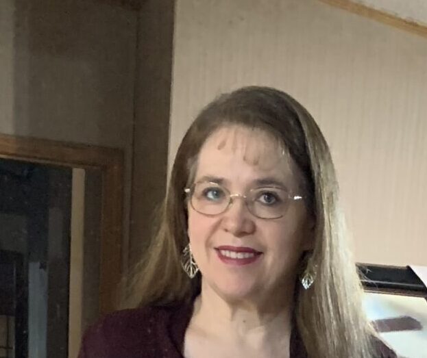 Deedra MacKenzie – genealogist and founder of RootsSphere